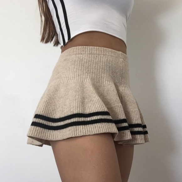 Dresses & Skirts - BEIGE MINI SKIRT WITH BLACK STRIPES